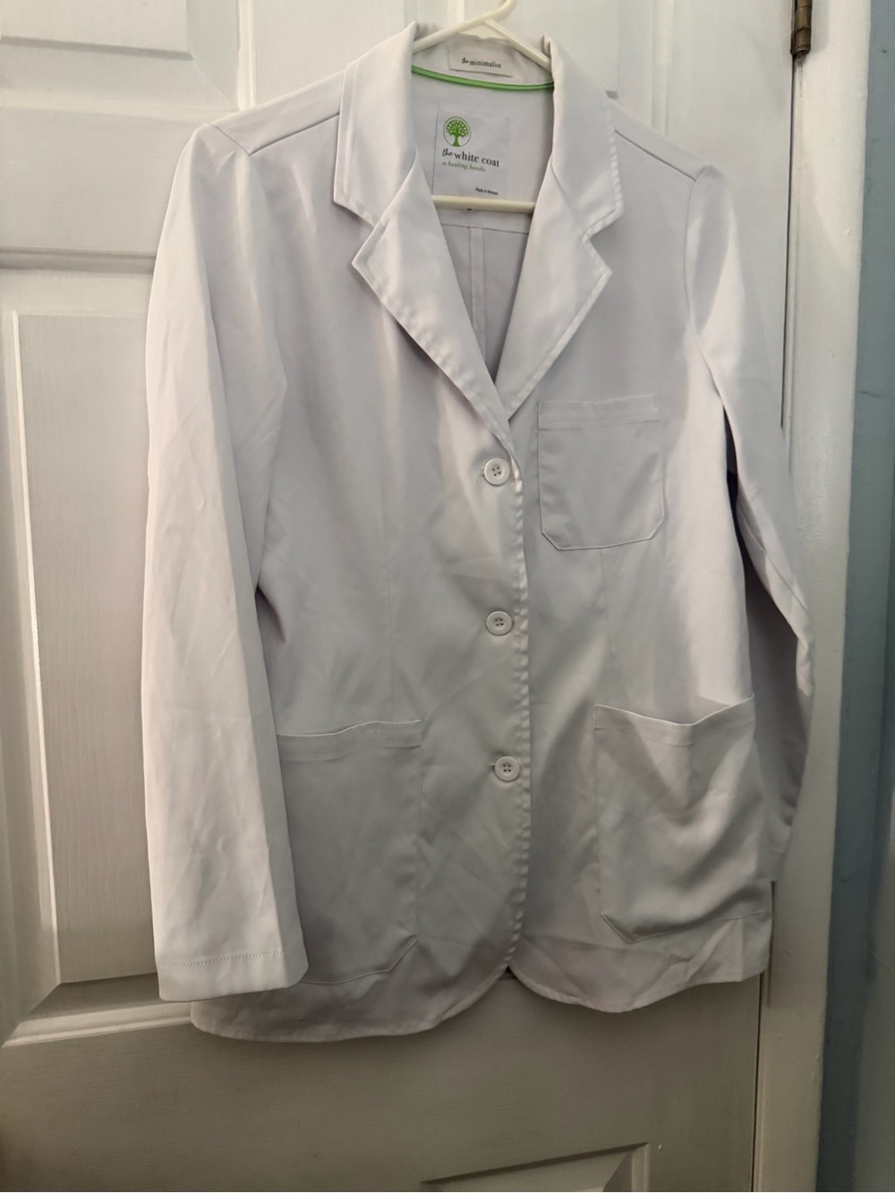Healing Hands The White Coat Minimalist Lab Coat S Style 5160 White